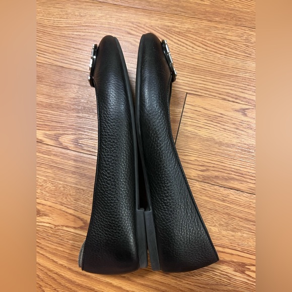 Tory Burch Flats - size 6 - Picture 5 of 6